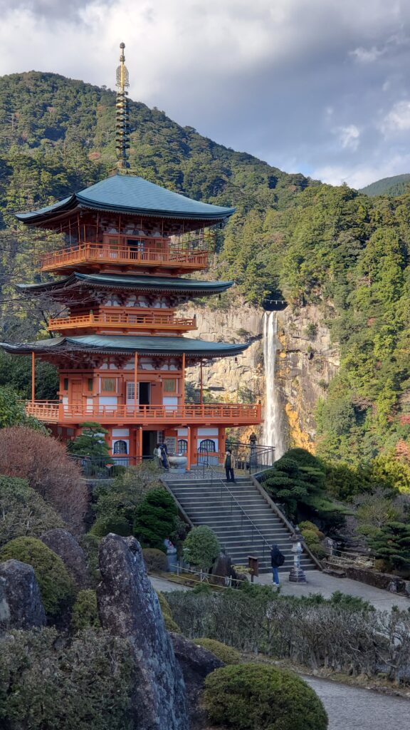 車中泊：青岸渡寺　那智の滝